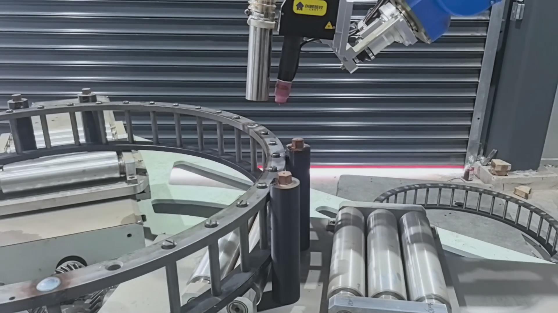 創想智控激光焊縫跟蹤器:軸承塞孔氬弧焊免示教解決方案 創想智控激光焊縫跟蹤器:軸承塞孔氬弧焊免示教解決方案